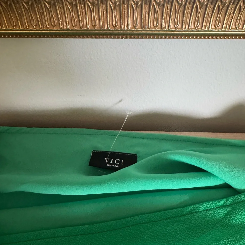 VICI Green One Shoulder Dress 🌴 Coastal Resort Vacation Brunch Statement Mini - Picture 6 of 7